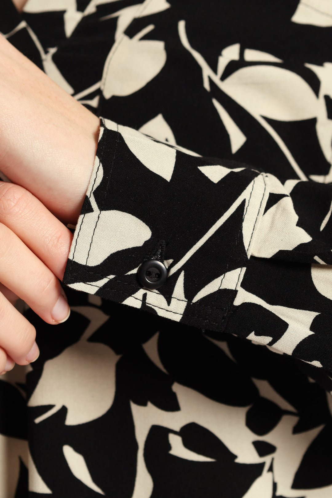 Half Placket Printed Popover Blouse - Black/Cream