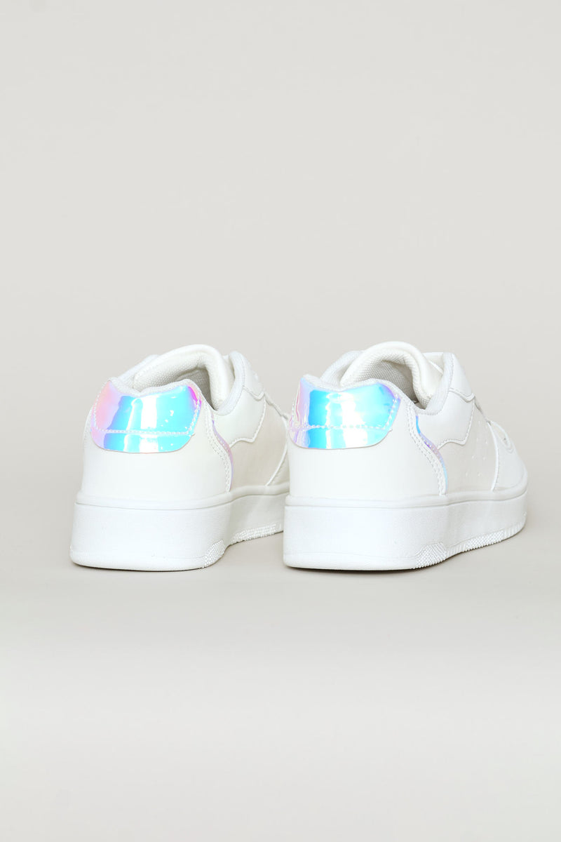 Girls Suede Court Sneaker - White