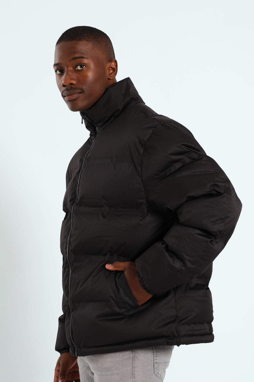 Sealed Puffer Jacket - Black