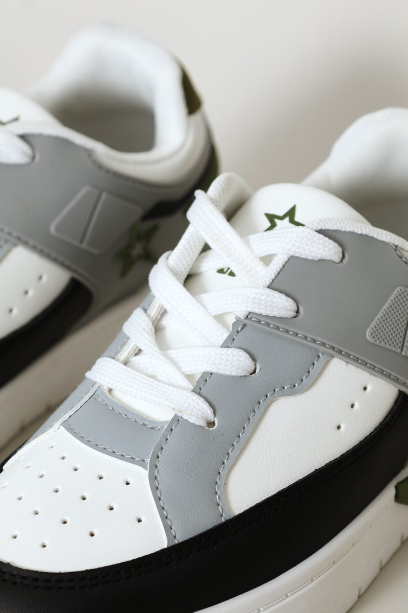 Pre-Boys Addison Sneaker - White