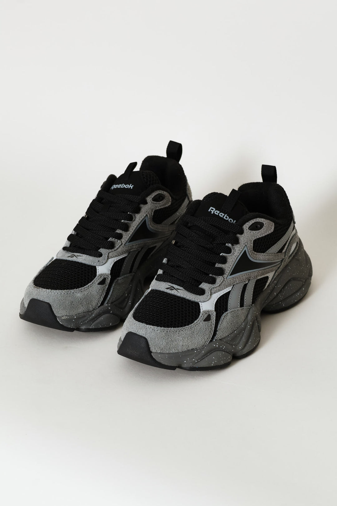Charge Run Trainer - Grey