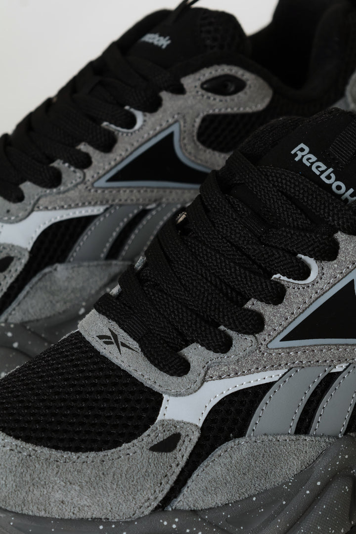 Charge Run Trainer - Grey