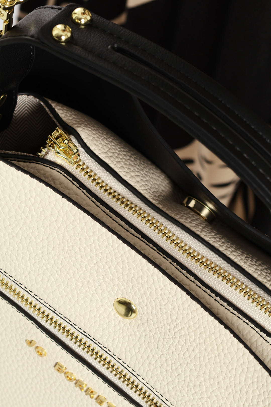 Elexi-Zip Front Bag - Cream