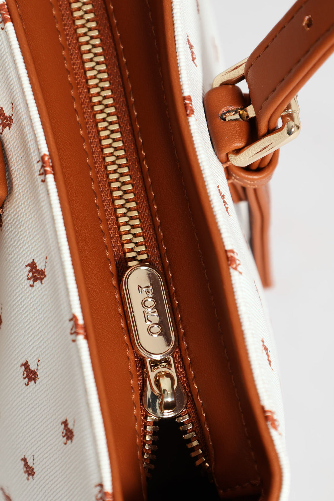 Iconic Medium Tote - White