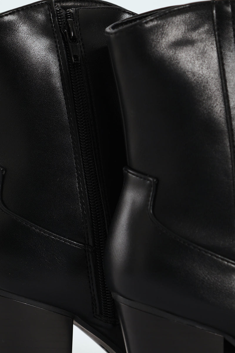 Round Toe Cowboy Ankle Boot - Black