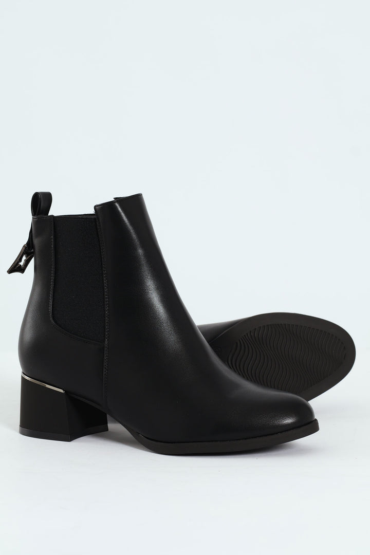 Flat Chelsea Boot With Metal Heel Insert - Black
