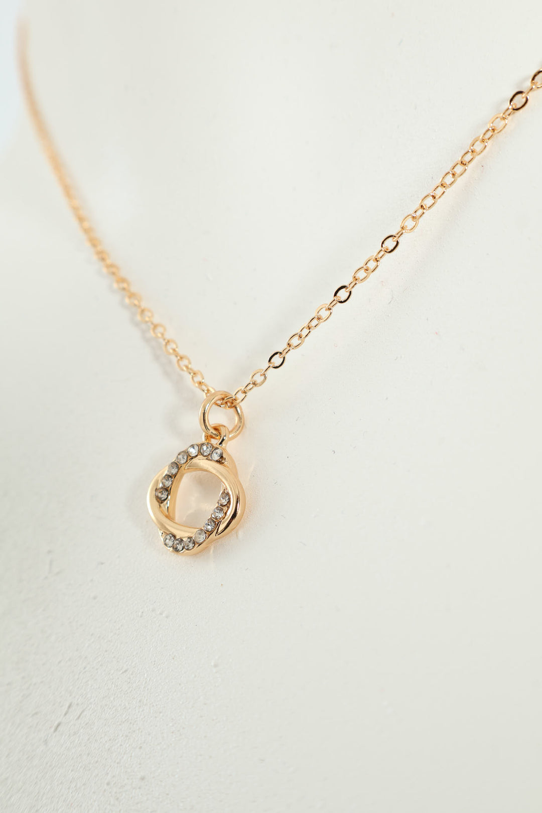 Intertwined Pendant Necklace - Gold