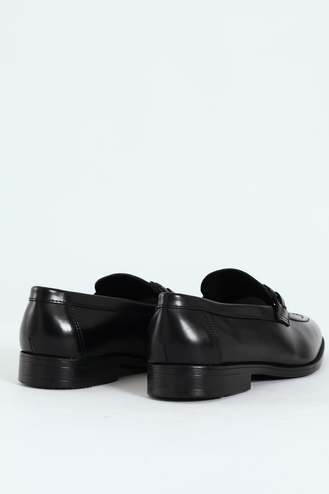 Slip On Loafer With Trim Detail - Black