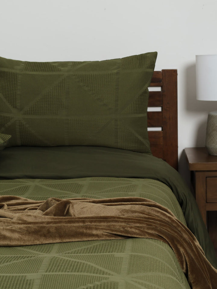 Coral Fleece Blanket - Emerald