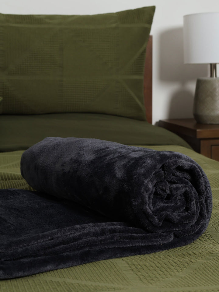 Coral Fleece Blanket - Charcoal