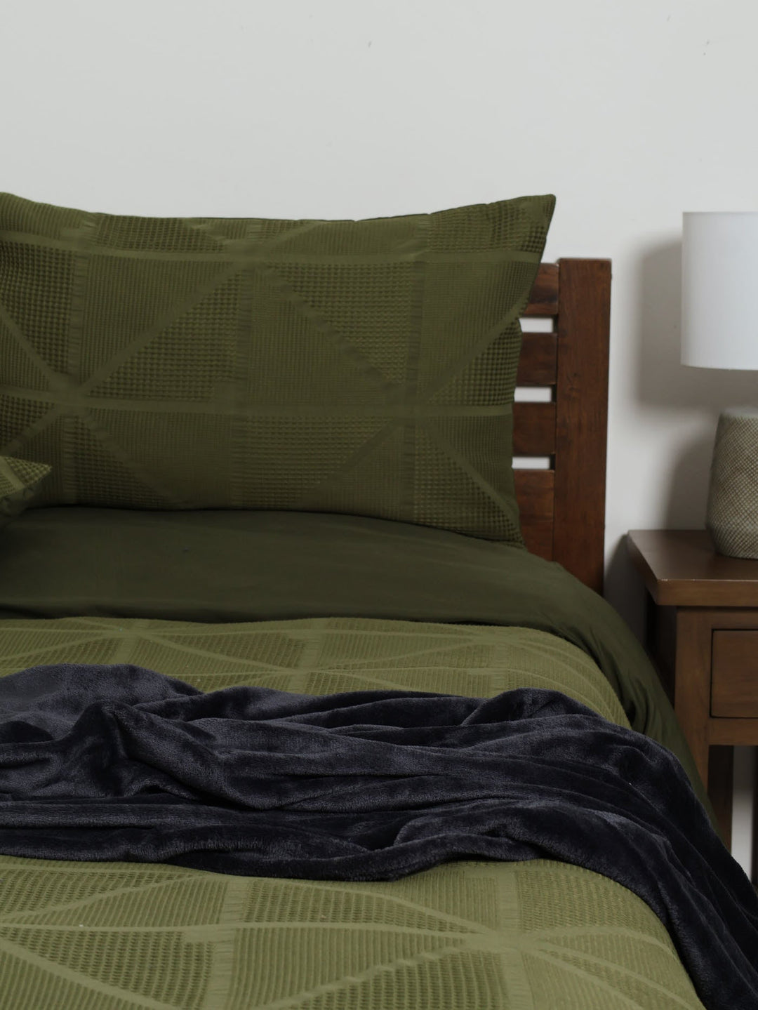 Coral Fleece Blanket - Charcoal