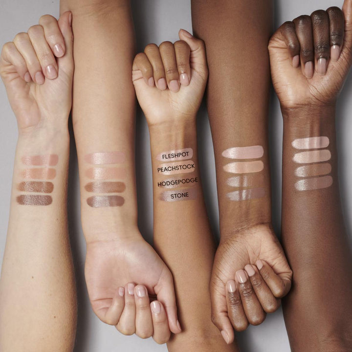 M·a·cximal Sleek Satin Lipstick