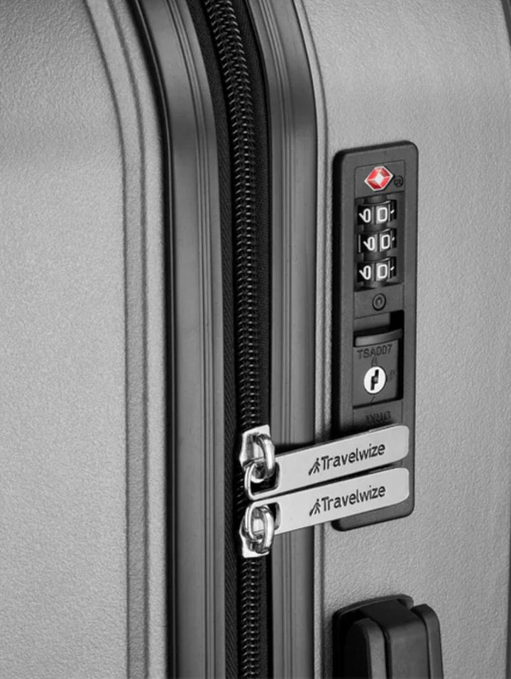 Quartz PP 4-Wheels Spinner Luggage - Silver