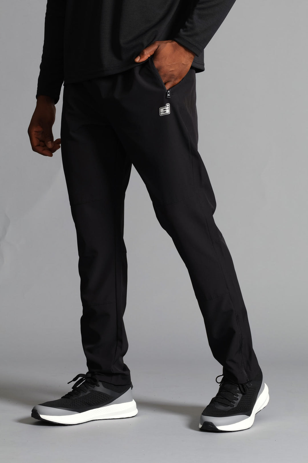 S ACTIVE Woven Trackpant - Black