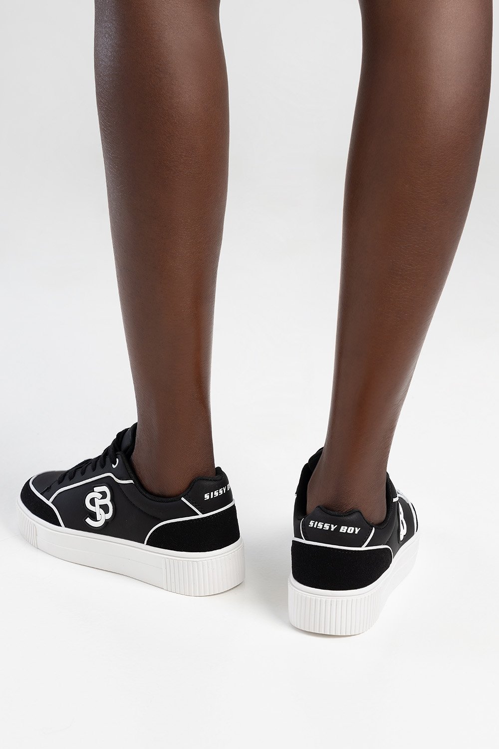 Contrast Detail Lace-Up Low Sneaker - Black