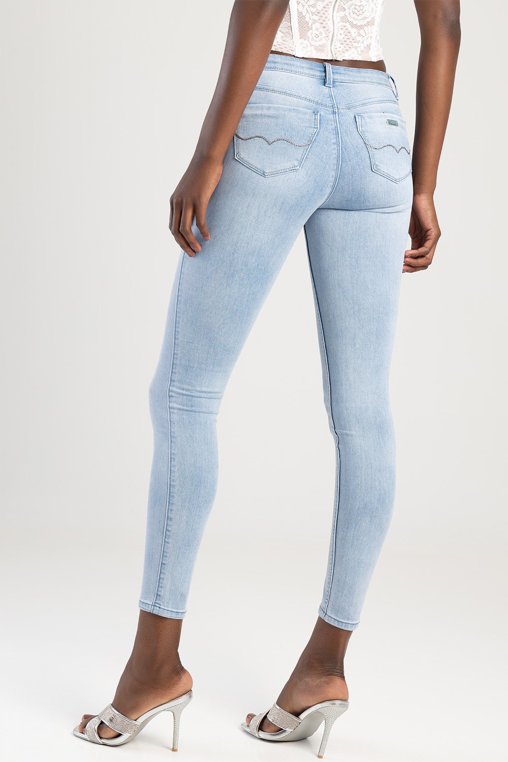 Low Waist Skinny Jean With Pocket Detail - Light Blue