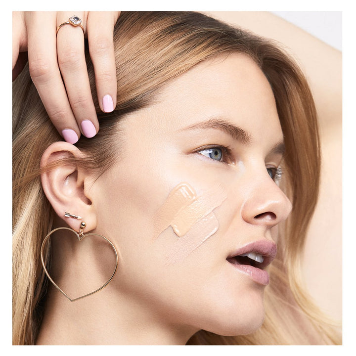 Hello Happy Soft Blur Foundation