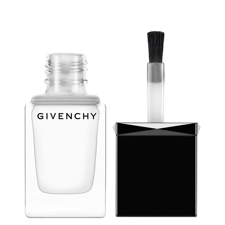 Le Vernis Nail Polish