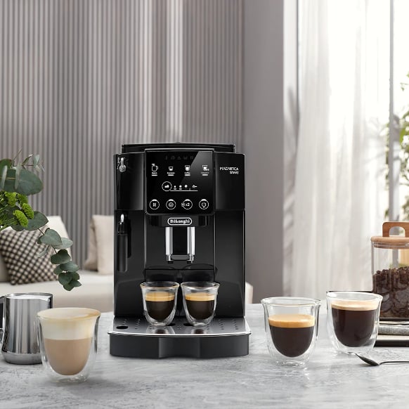 De'Longhi Magnifica Start Coffee Machine - Black – Edgars