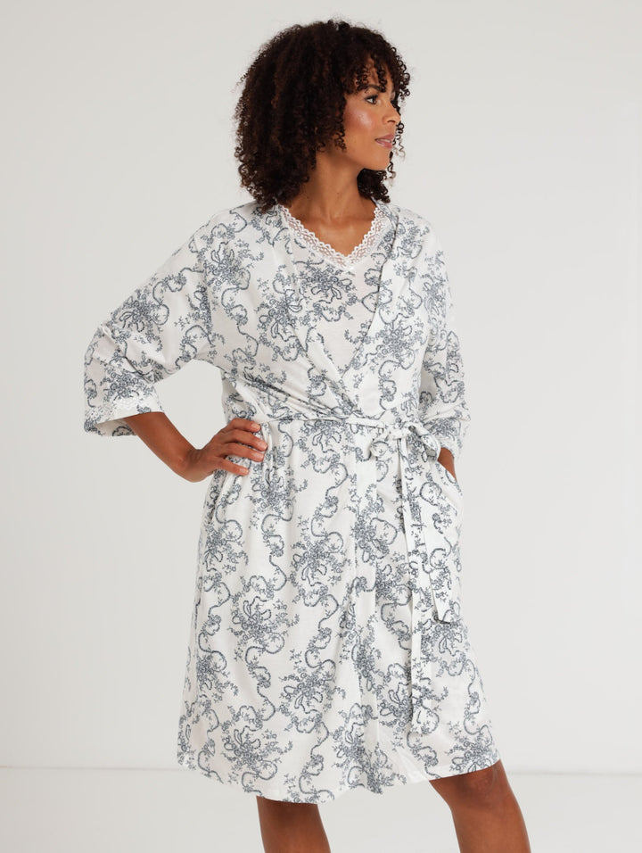 Ladies Ornate Gown - Cream