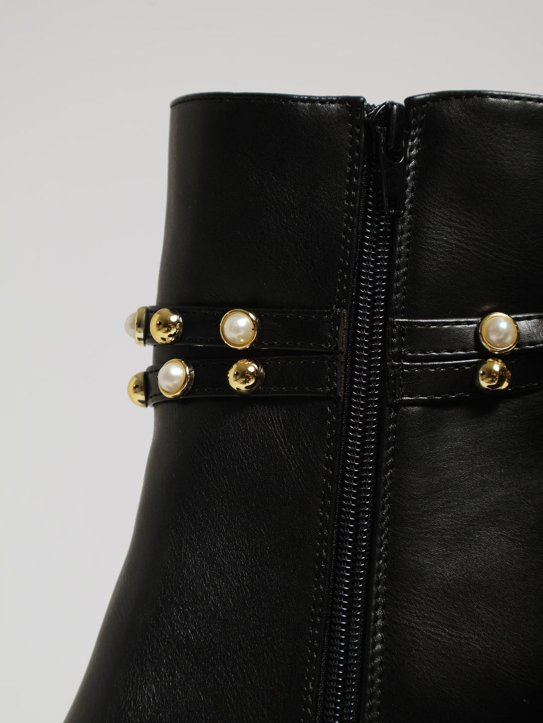 Pearl & Stud Chelase Block Heel - Black