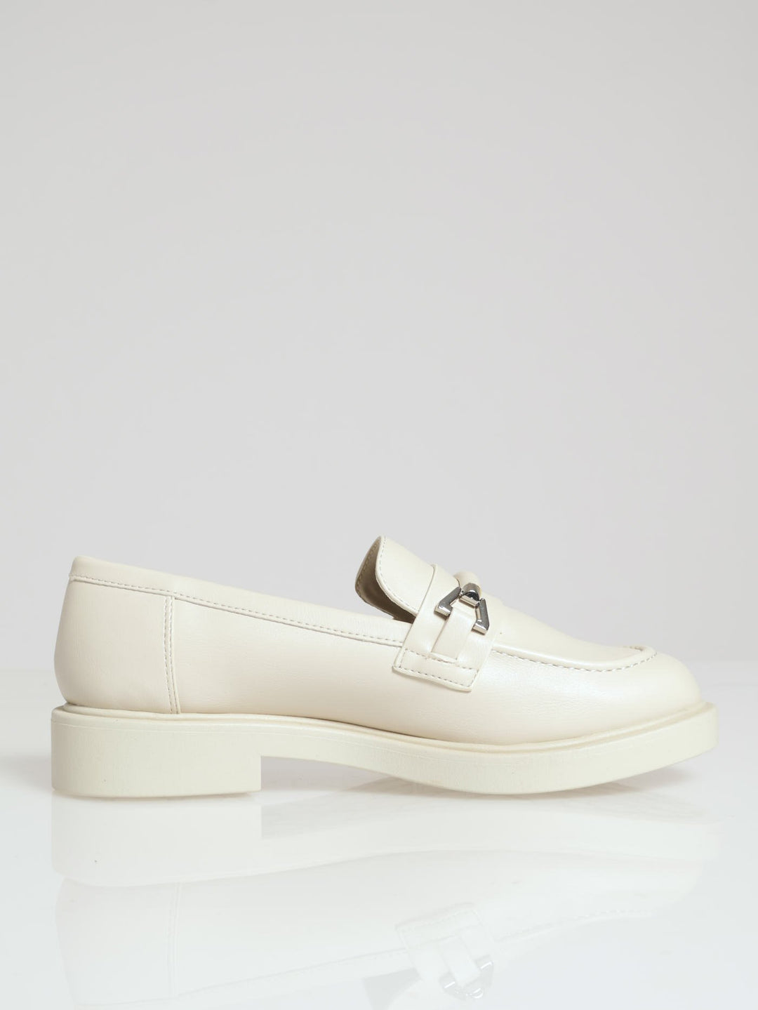 Amoure Casual Loafer - White
