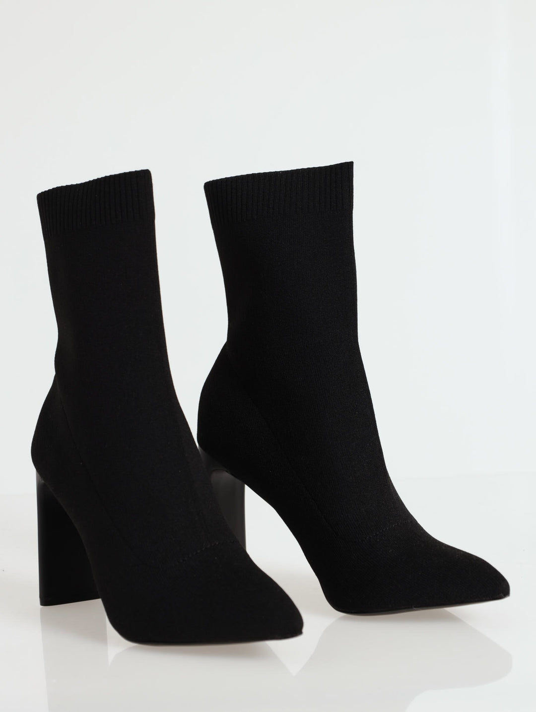 Noraah Thin Block High Heel Boot - Black