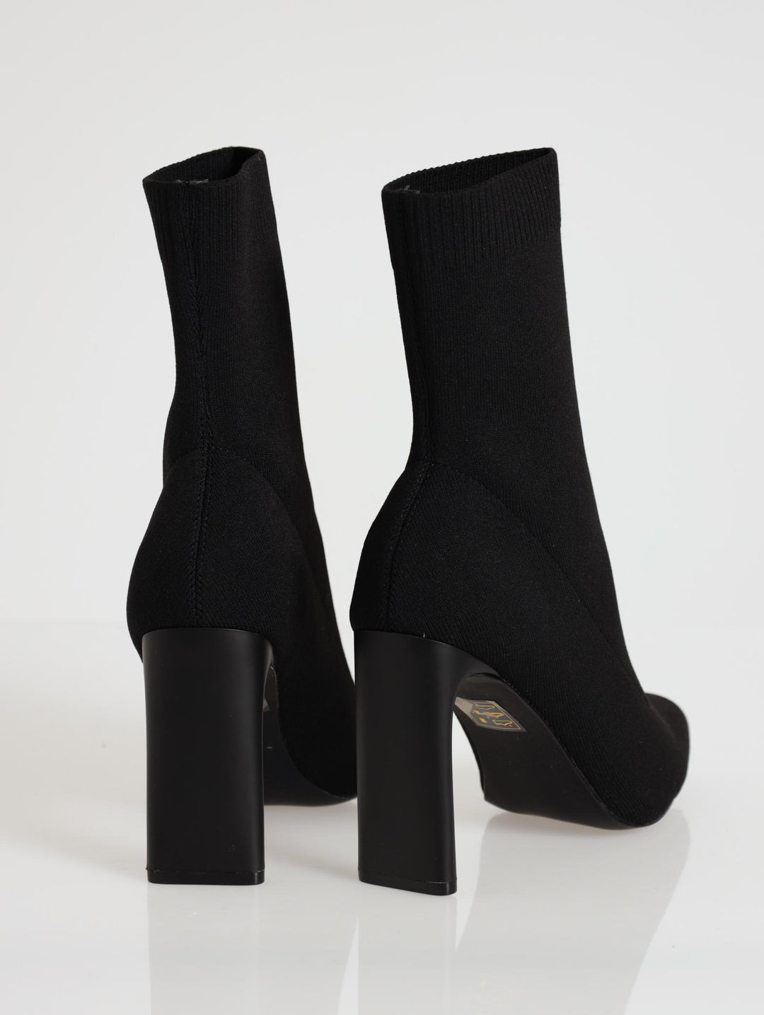 Noraah Thin Block High Heel Boot - Black