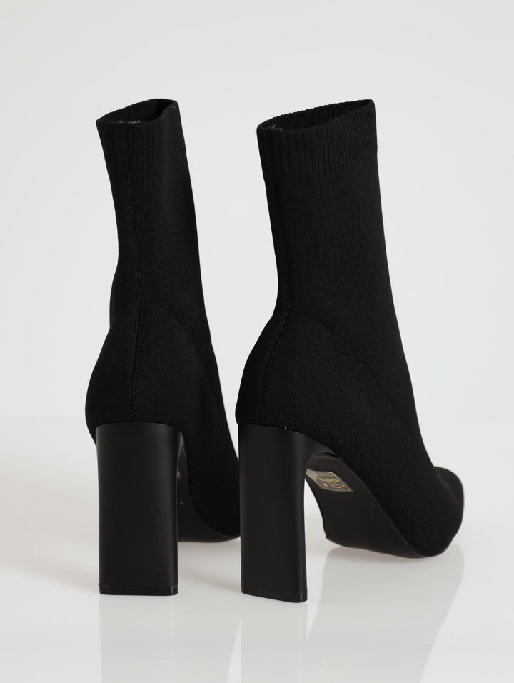 Noraah Thin Block High Heel Boot - Black