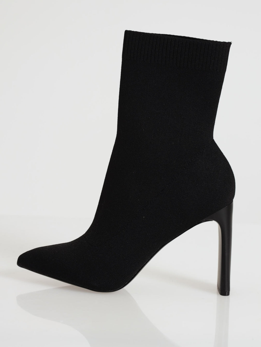 Noraah Thin Block High Heel Boot - Black