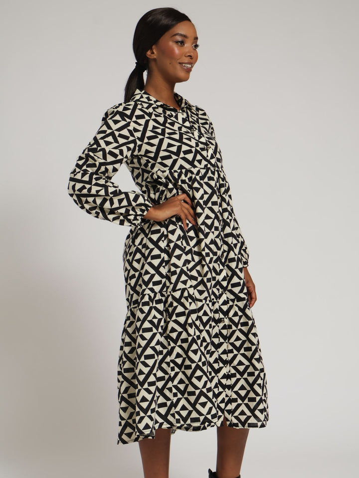 Long Sleeve Tiered Maxi Shirt Dress - Black/Beige