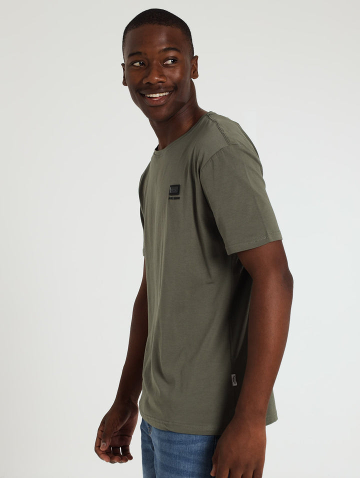 Metal And Leather Badge Tee - Olive