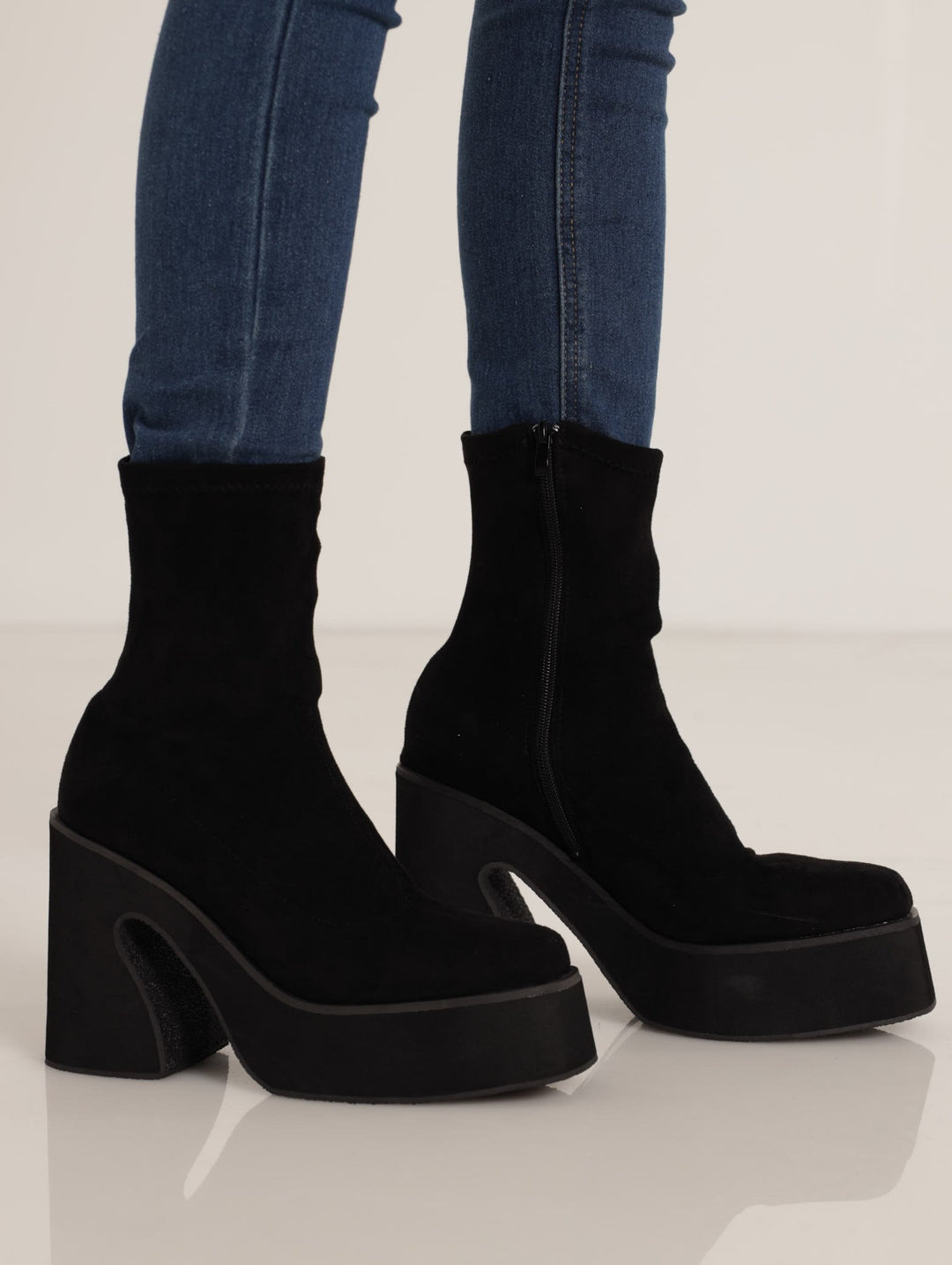Square Toe Block Heel Platform Boot - Black