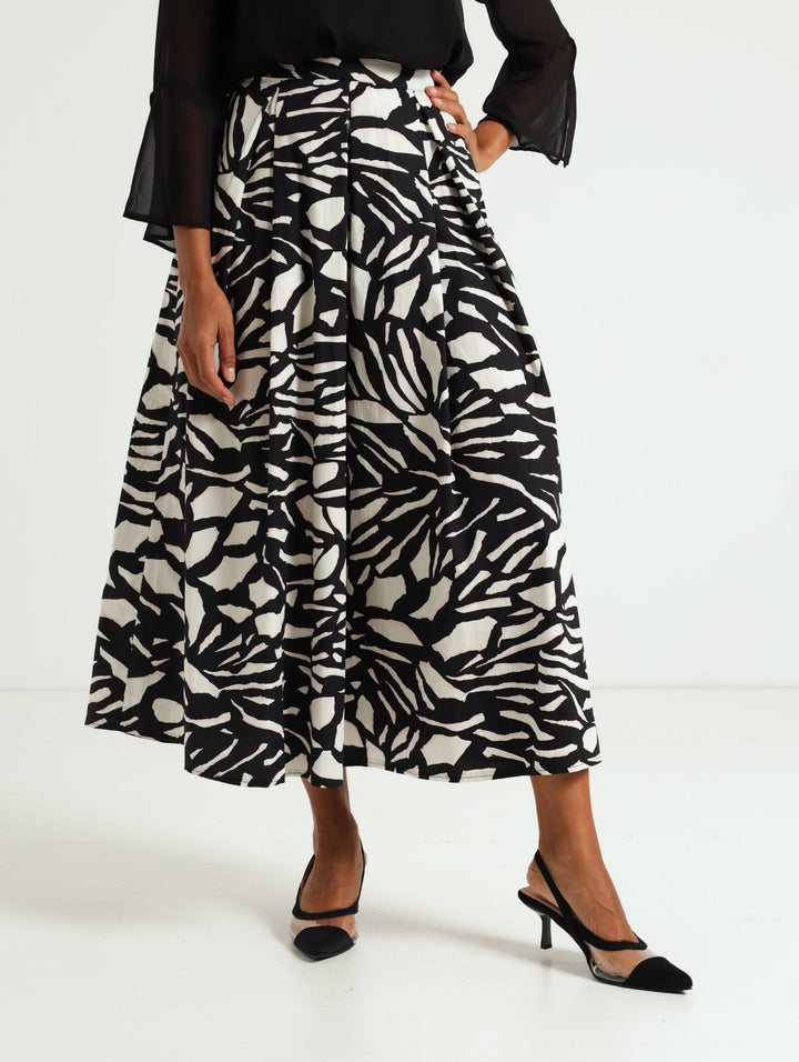 Box Pleat Skirt - Black/Cream