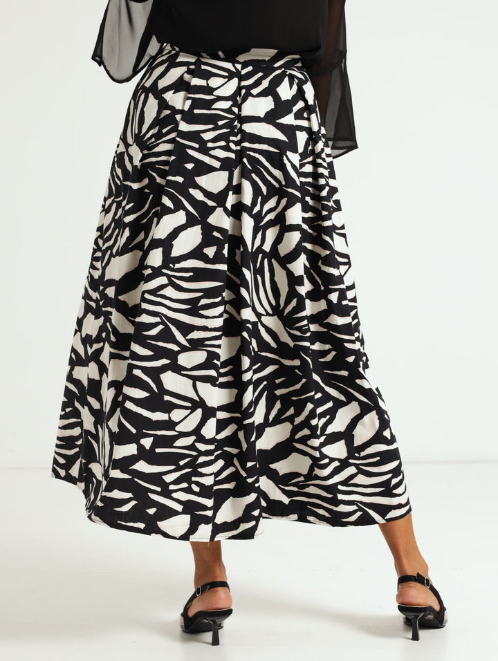 Box Pleat Skirt - Black/Cream