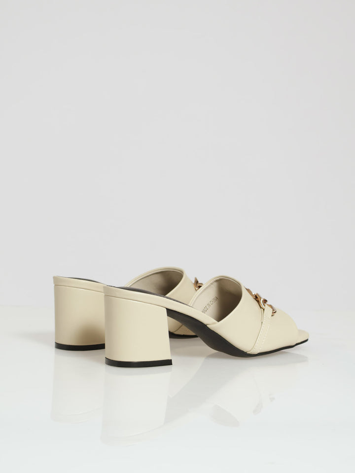 Trim Round Toe Mule Heel - Cream