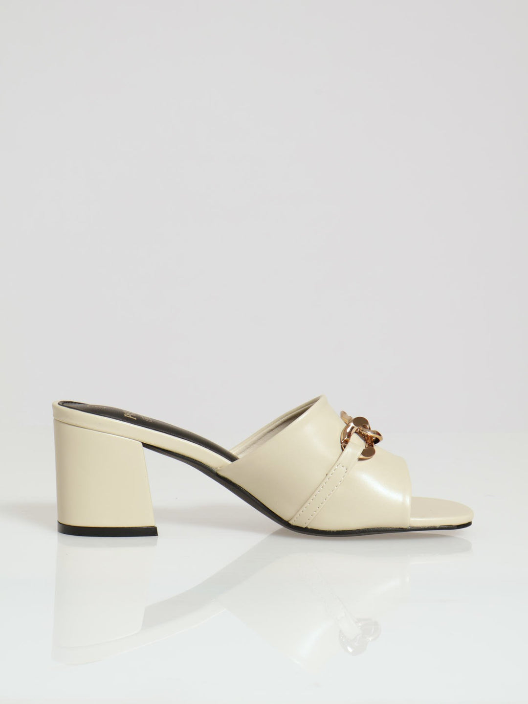 Trim Round Toe Mule Heel - Cream