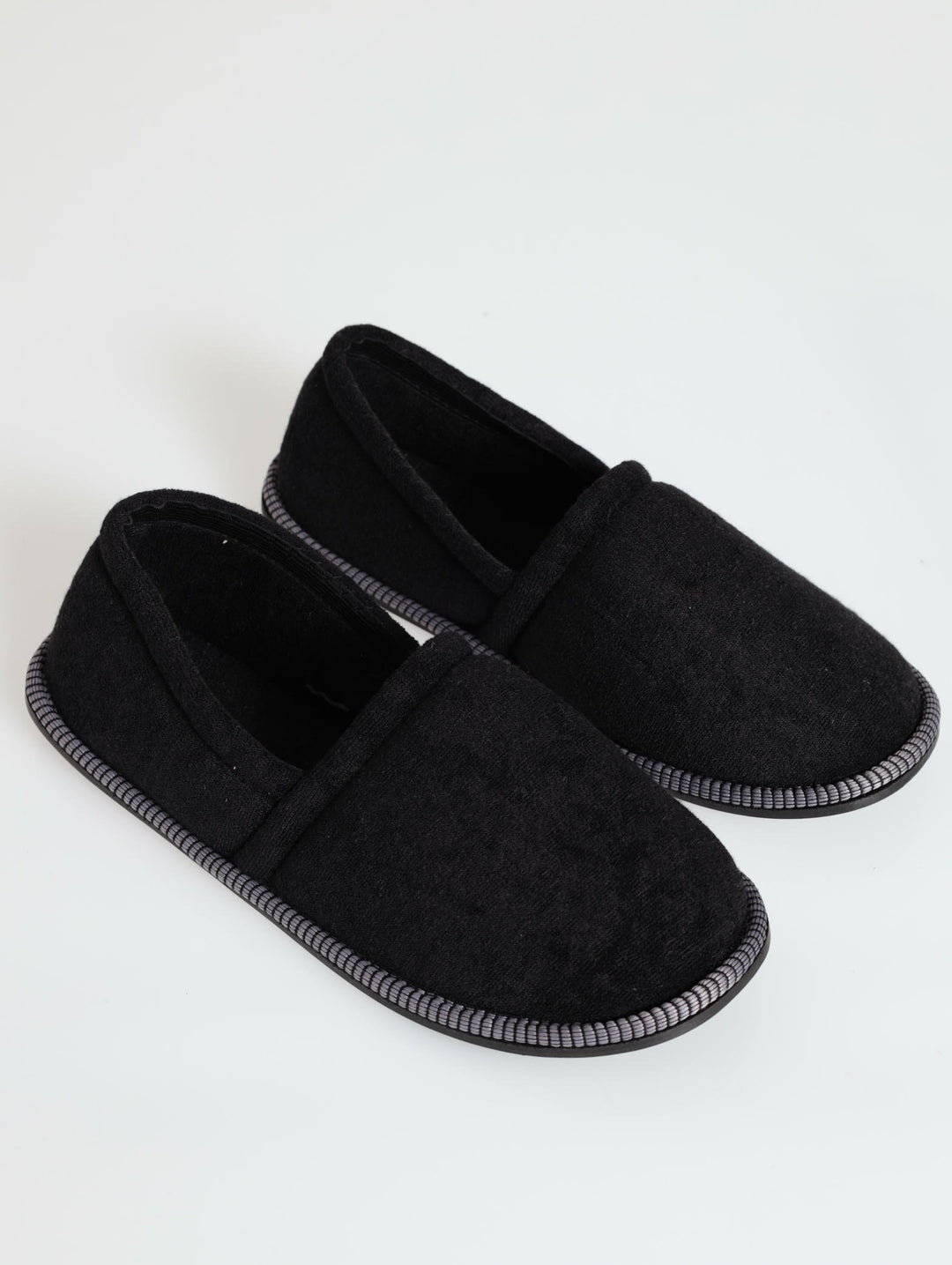 Basic Closed Back Slipper - Black