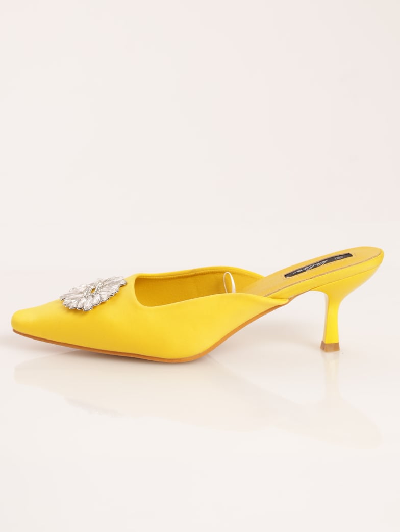 Ladies Square-Toe Push-In Kitten Heel - Yellow
