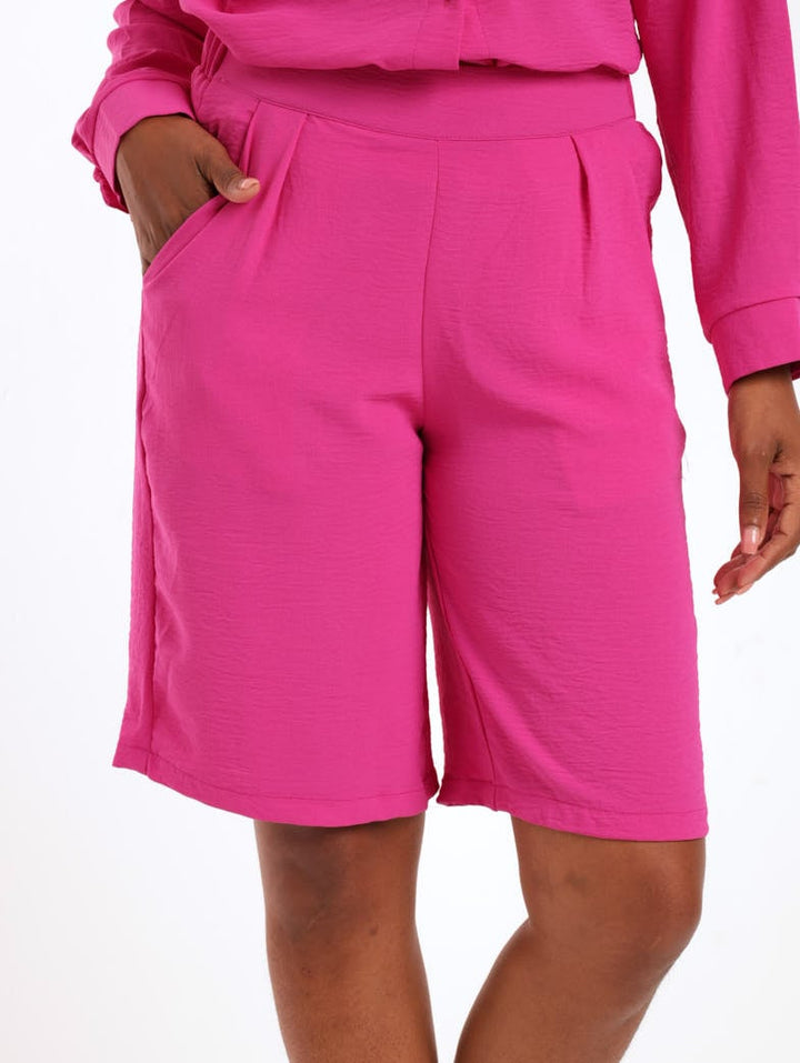 Ladies Bermuda Short - Magenta