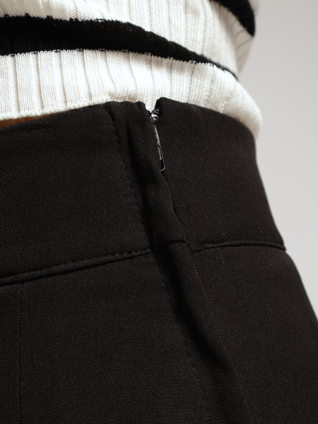 Plain Pleated Skirt - Black