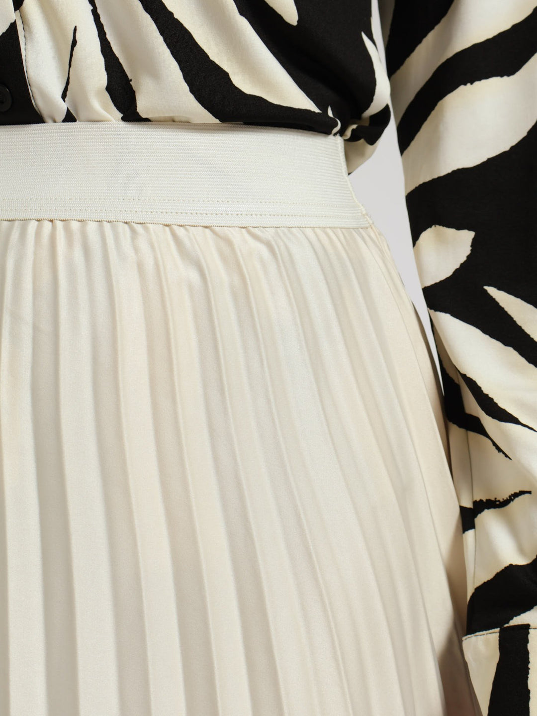 Pleated Satin Maxi Skirt - Champagne