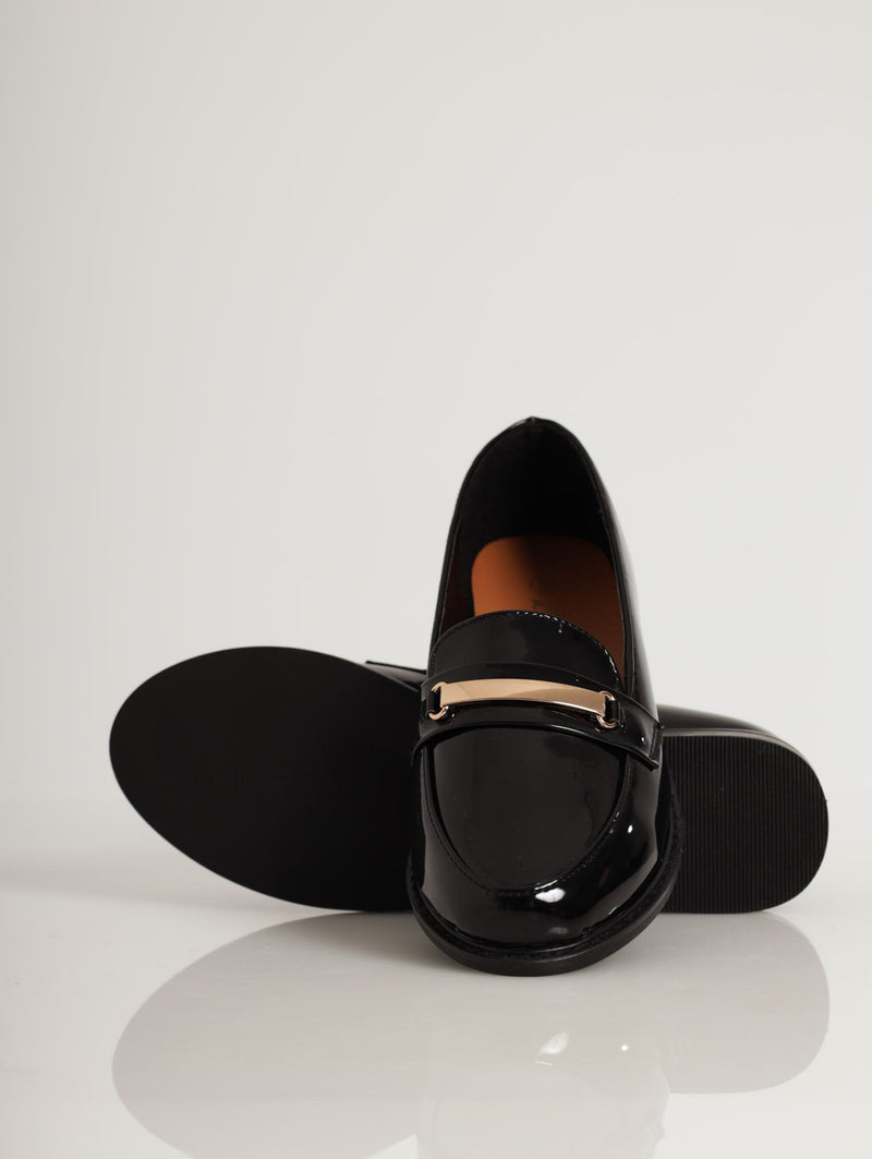 Ladies Loafer With Solid Metal Bar - Black