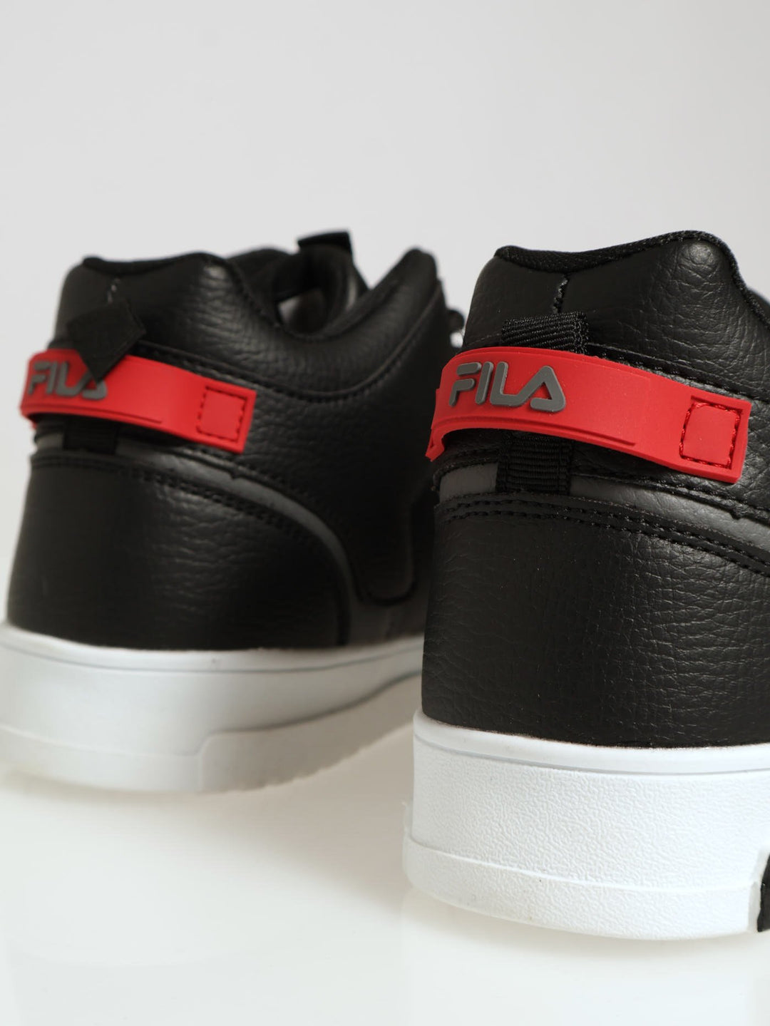 Bennett Trim Detail Lace Up High Sneaker - Black