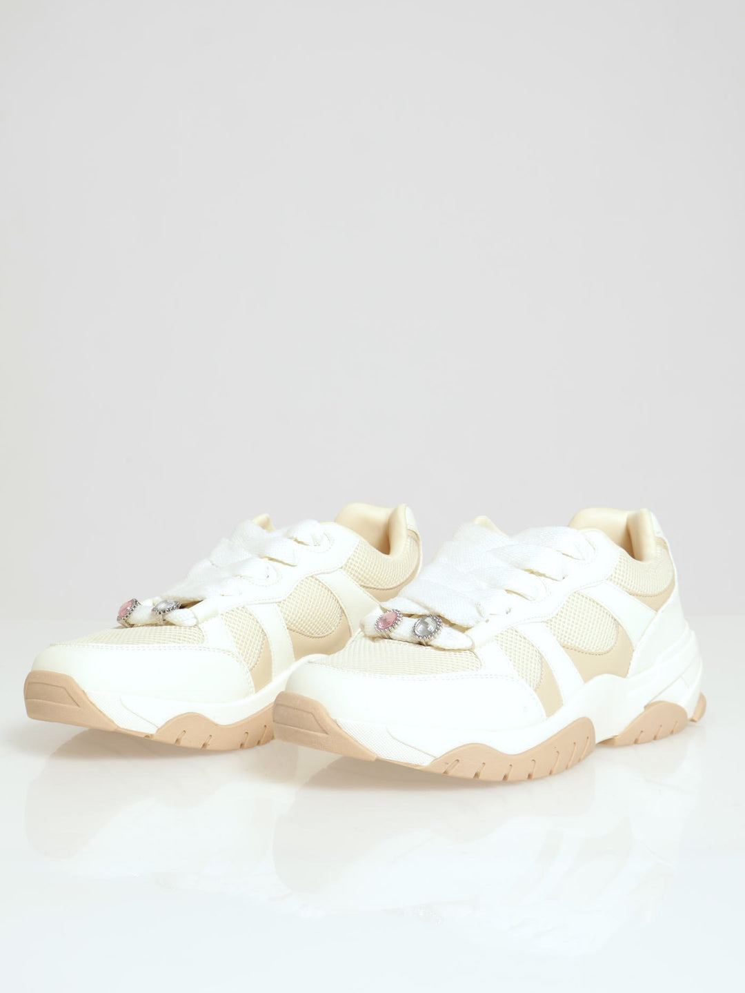 Jaydee Panelled Lace Up Sneaker - White/Beige