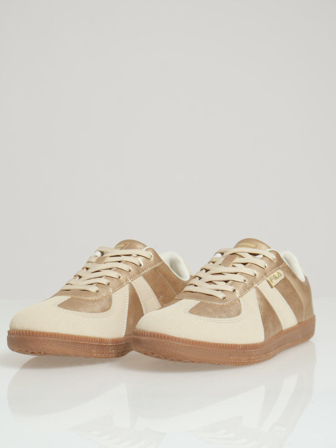 Scarlett Low Cut Sneaker - Beige