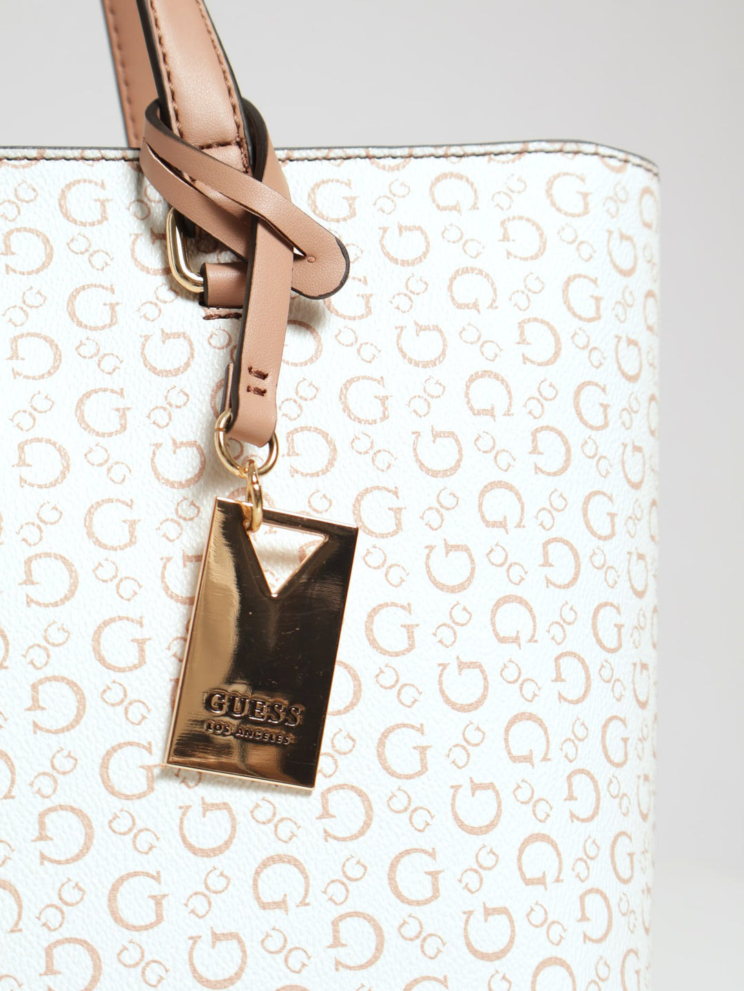 Artemis Carryall Handbag - Powder