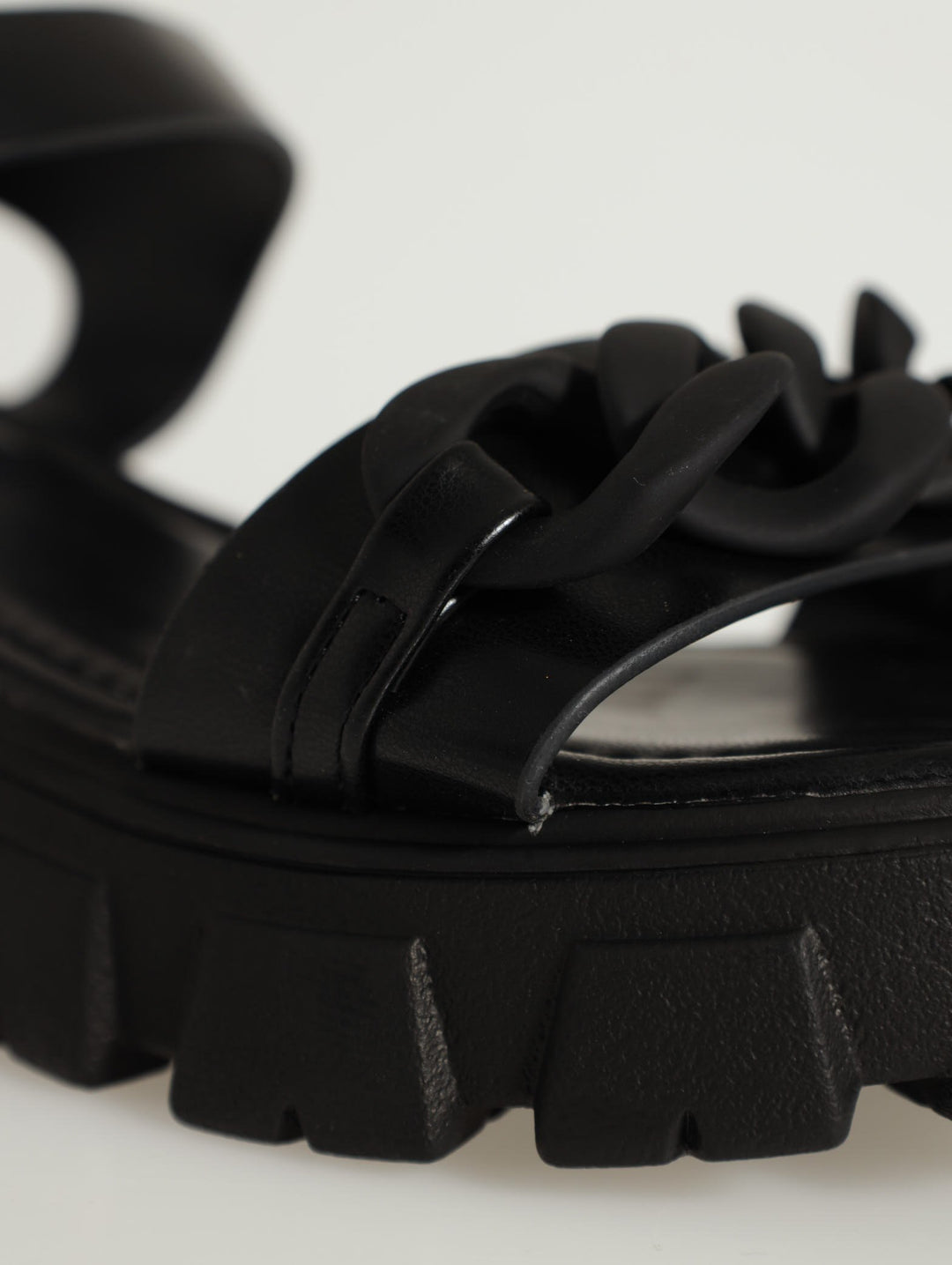 Thick Chain Ankle-Strap Platform Sandal - Black