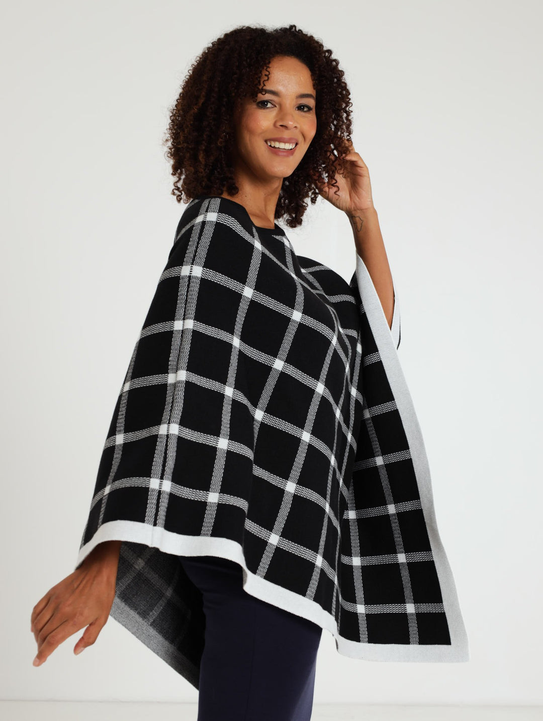 Poncho - Black/White