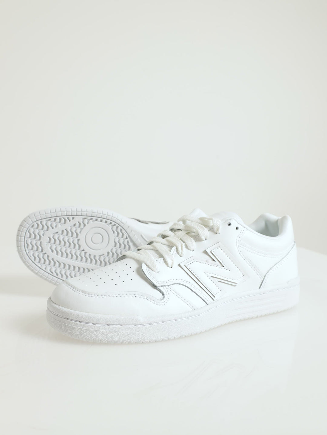 Court Lace-Up Sneaker - White